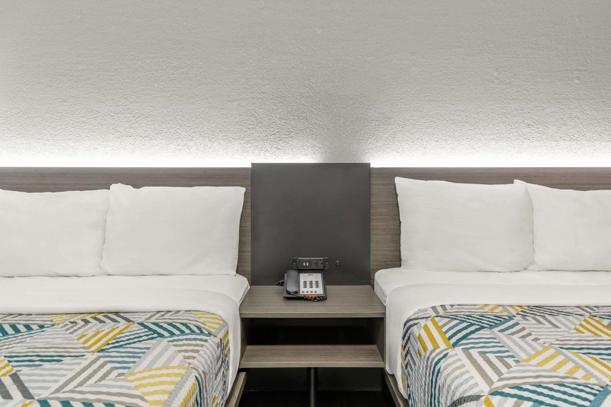 Home 6 Motel Topeka Dış mekan fotoğraf